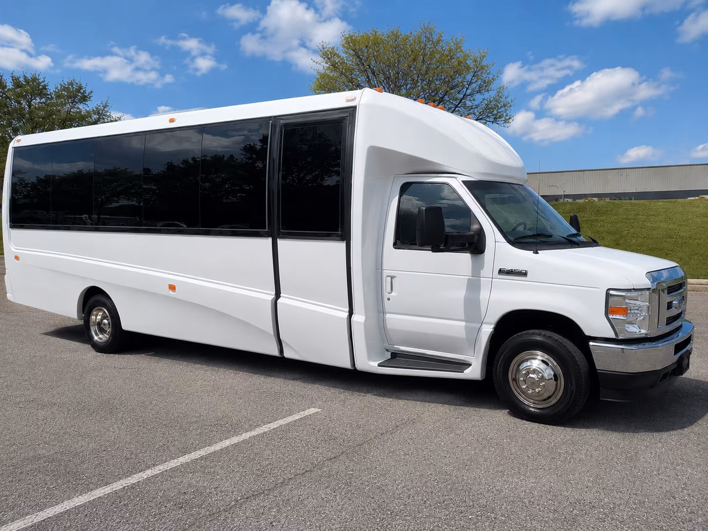 employee shuttle buses for tuscaloosa companies and corporate campuses