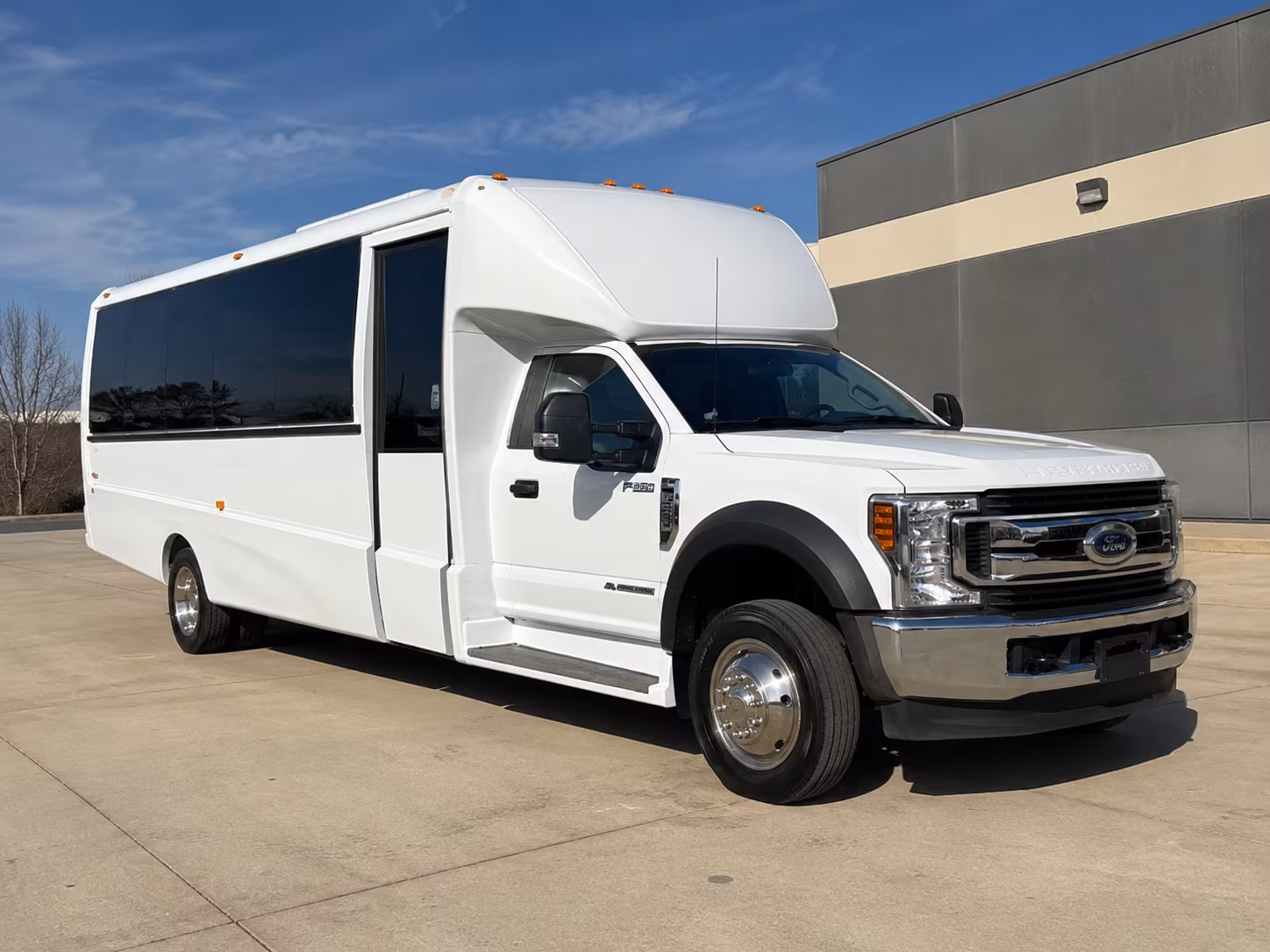 festival and amphitheater buses for tuscaloosa events