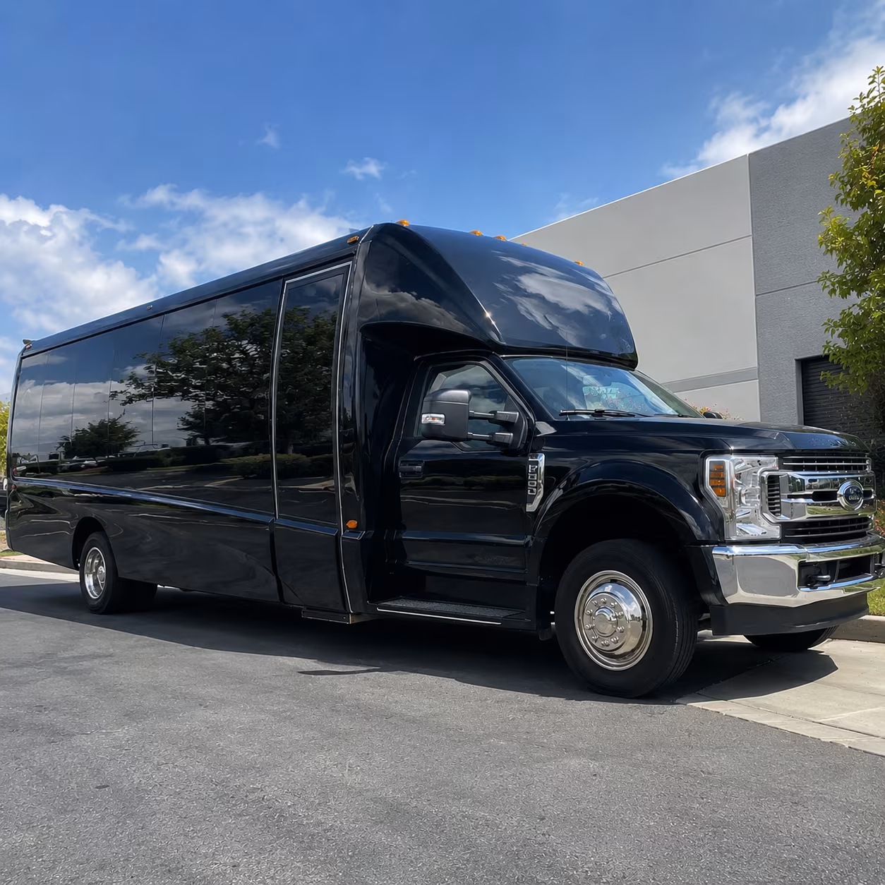 minibus rentals for tuscaloosa prom groups of every size