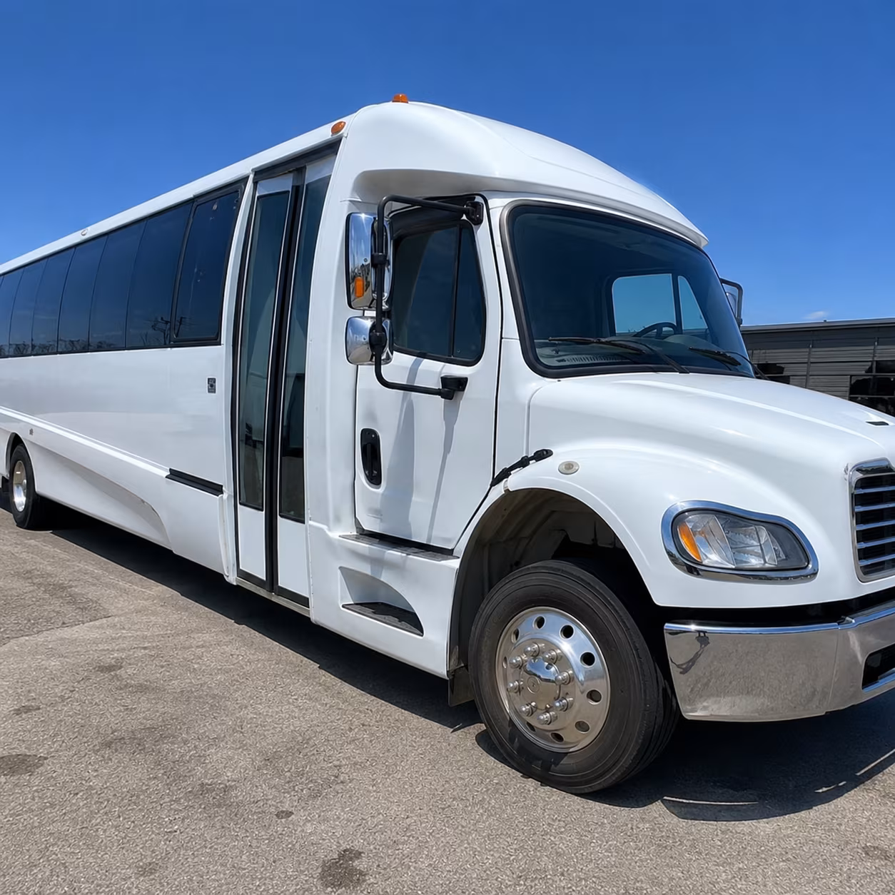 minibuses and charter buses to sewell thomas stadium for alabama baseball