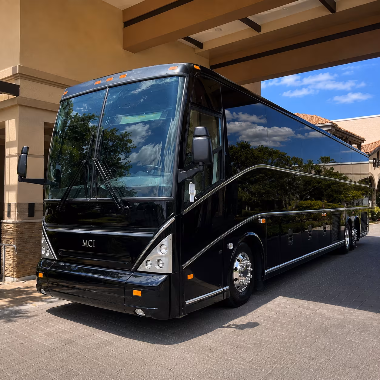 shuttle buses for rotc and university military programs in tuscaloosa