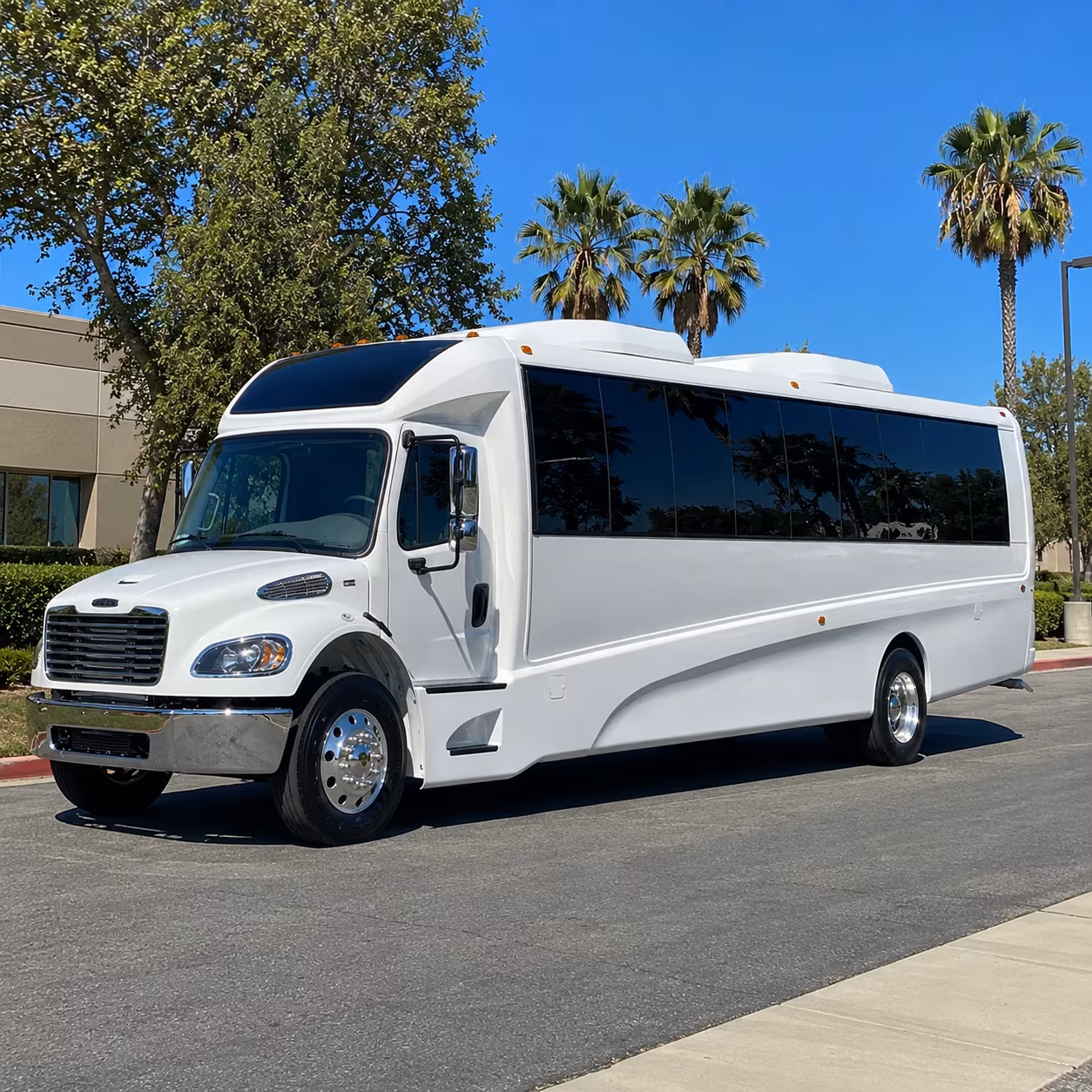 tuscaloosa 35 passenger minibus