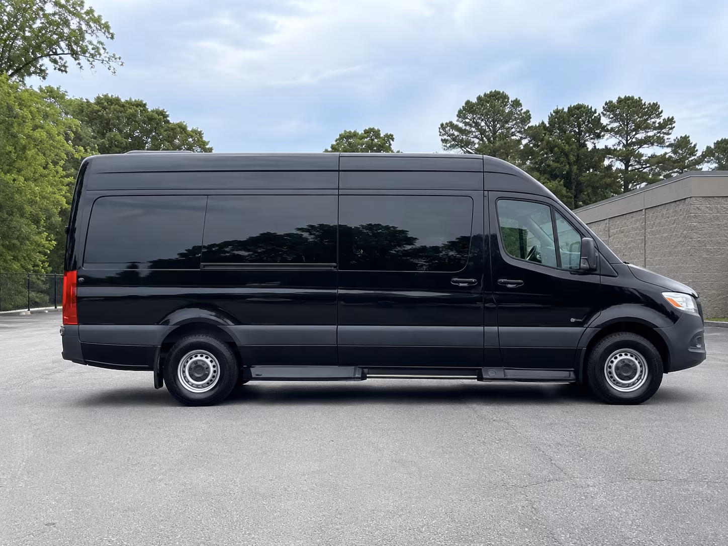 tuscaloosa airport transportation onboard seating