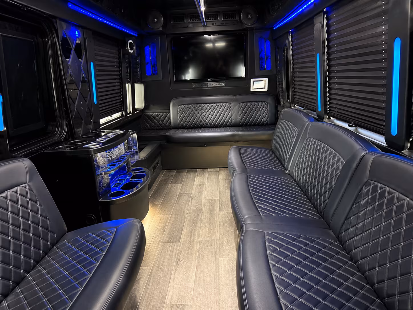 tuscaloosa area proms party bus rental