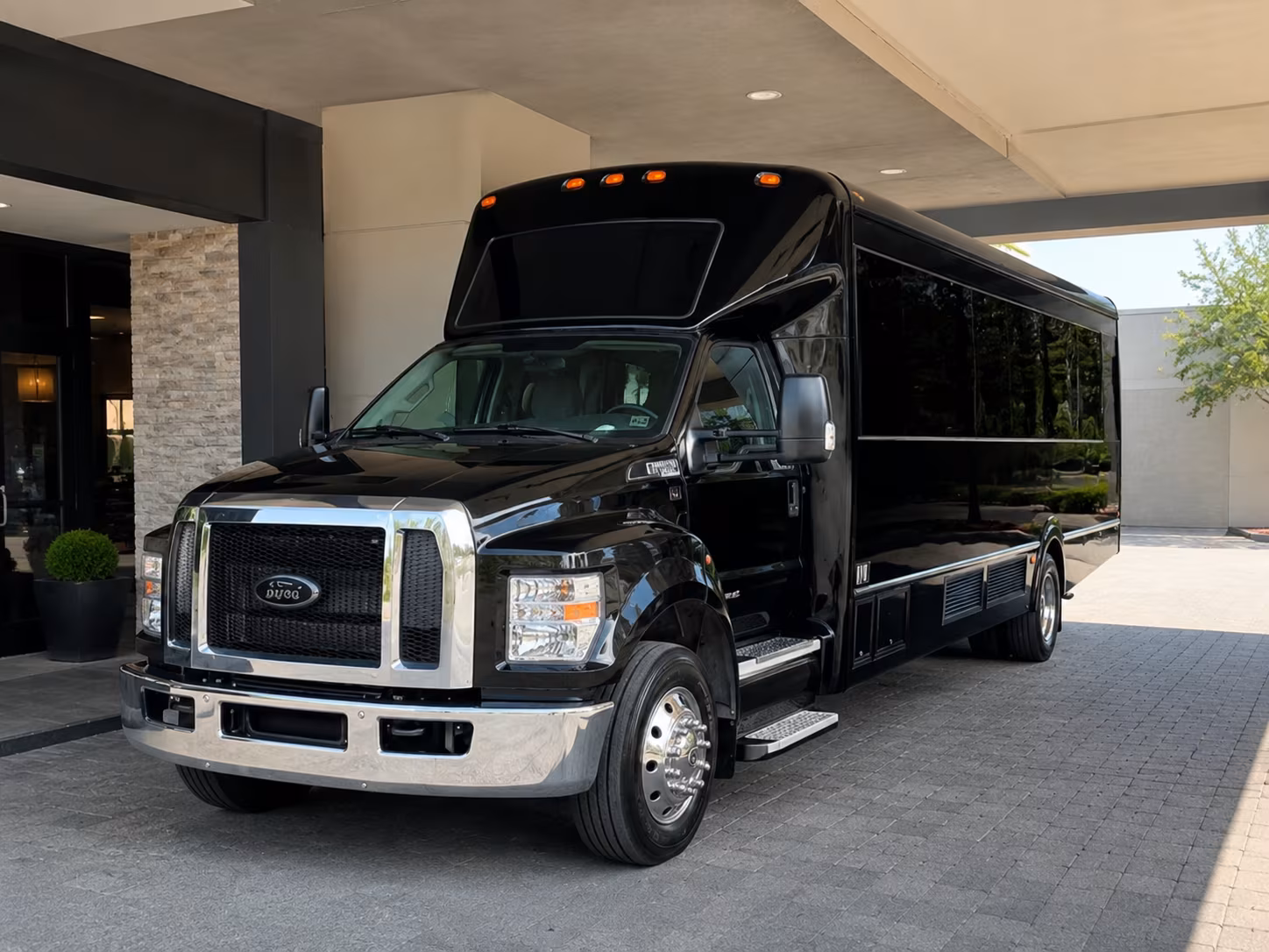 tuscaloosa new years eve party bus rental