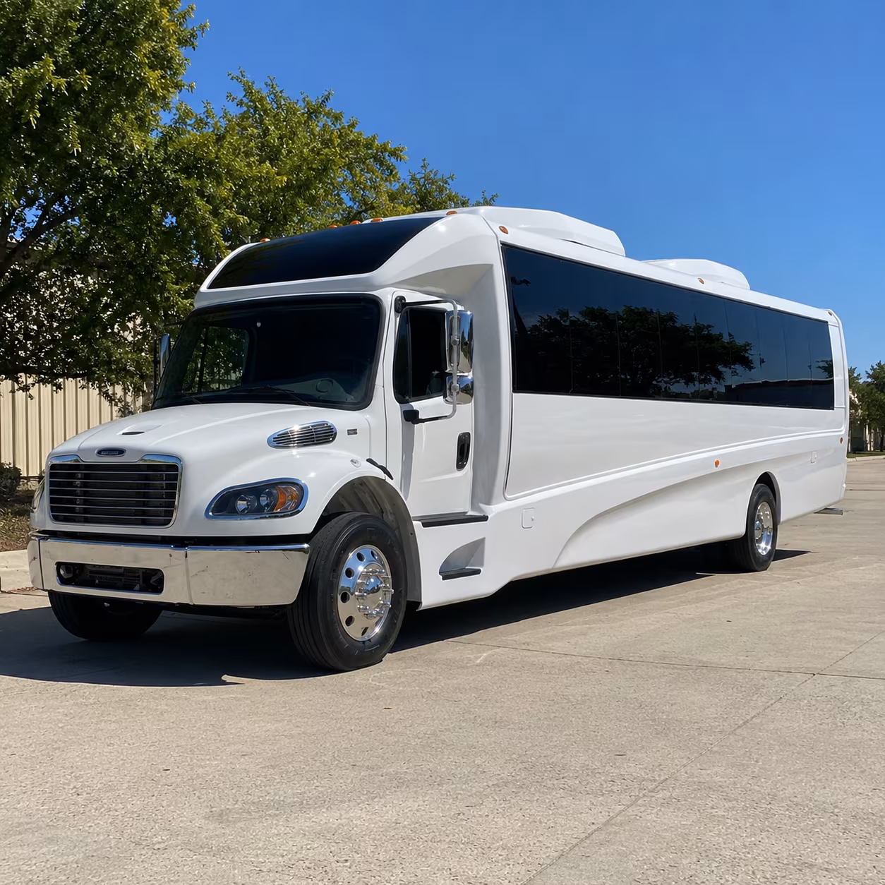 weekly worship shuttle buses for tuscaloosa congregations